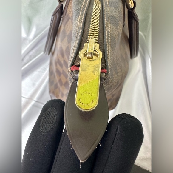 Louis Vuitton Damier Ebene Saleya MM - Picture 10 of 15